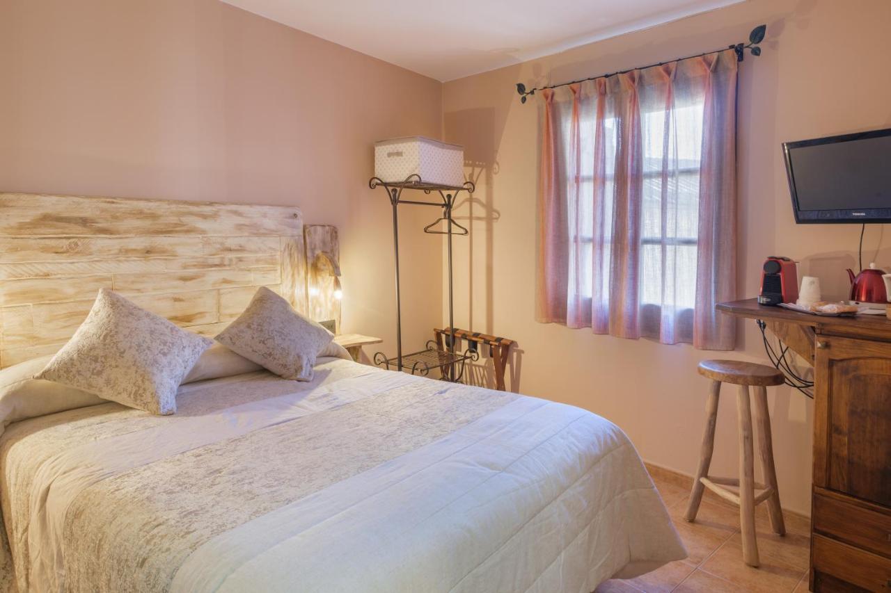 El Rincon De Andrea Habitaciones บีเอสกัส ภายนอก รูปภาพ